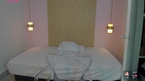 Snapshot of aliceross1 chatting on 15, 7, 2026 AliceRoss online show from 15, 7, 2026