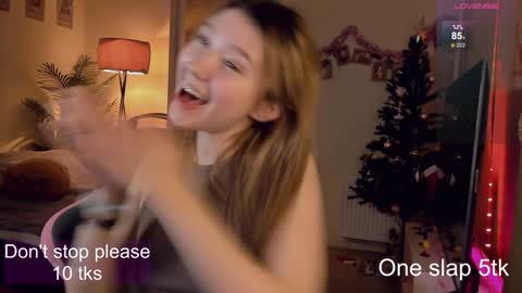 Snapshot of alicesis chatting on 3, 12, 2024 Alice online show from 3, 12, 2024