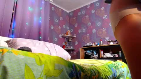 alicewetsquirt online show from 6, 1, 2025