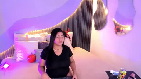 Snapshot of alicia_20_ chatting on 27, 10, 2025 Alice online show from 27, 10, 2025
