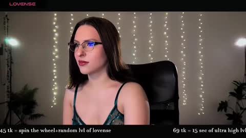 Snapshot of alicia_art_ chatting on 27, 3, 2026 Alicia online show from 27, 3, 2026