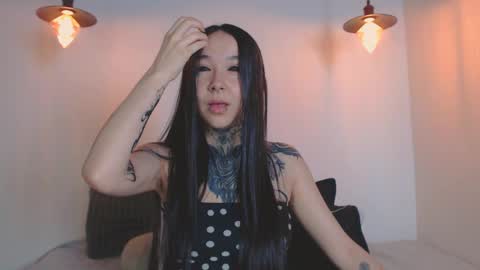    online show from 10, 4, 2026