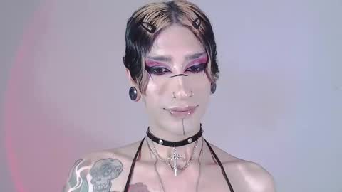 Snapshot of alienexxx chatting on 31, 12, 2024 online show from 31, 12, 2024