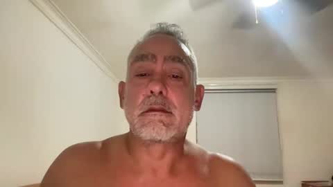 Snapshot of alientv chatting on 5, 11, 2025 alientv online show from 5, 11, 2025