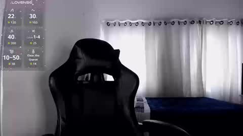 aliice_walker_ online show from 11, 11, 2025