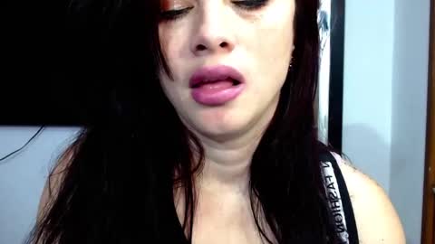 Snapshot of aliiz_01 chatting on 11, 9, 2025 Camii online show from 11, 9, 2025