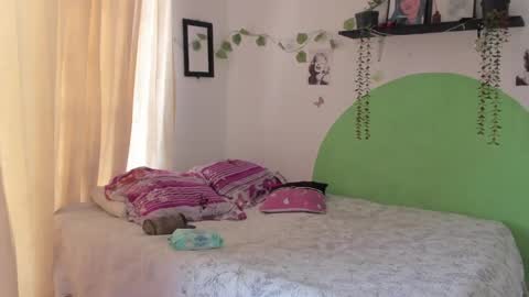 Snapshot of alikaa_nia chatting on 14, 1, 2025 online show from 14, 1, 2025