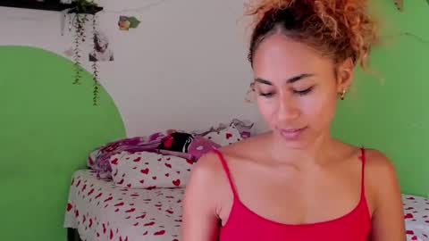 Snapshot of alikaa_nia chatting on 28, 2, 2025 online show from 28, 2, 2025