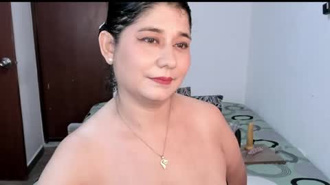Snapshot of alinabozz1 chatting on 10, 7, 2026 alinabozz1 online show from 10, 7, 2026