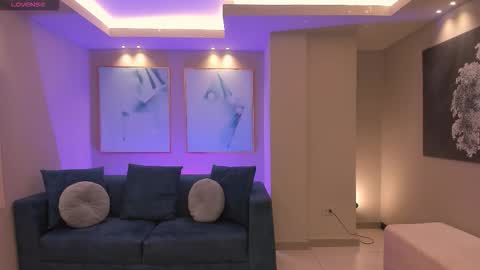 alinakravitz_ online show from 18, 2, 2026