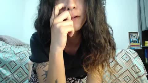 Snapshot of alinawoolf_ chatting on 4, 2, 2025 Ali online show from 4, 2, 2025