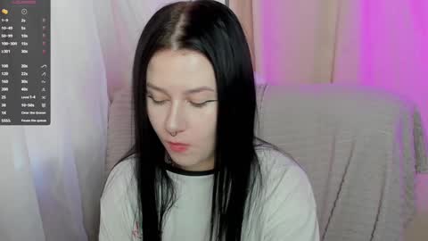 Aline Greeeen online show from 5, 2, 2025