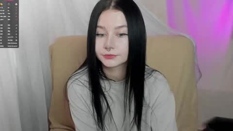 Aline Greeeen online show from 11, 2, 2025