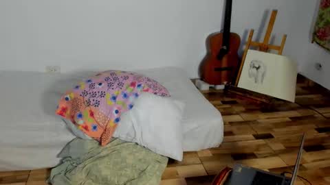 AliotTwink online show from 3, 12, 2025