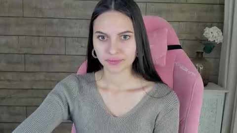 AlisaVersailles online show from 7, 10, 2025