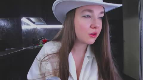 Alisa online show from 19, 2, 2026