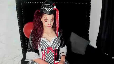 alishaevans_rs online show from 19, 10, 2025