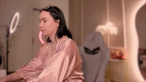 Alisia online show from 22, 2, 2025