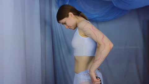 Alisia online show from 10, 1, 2025