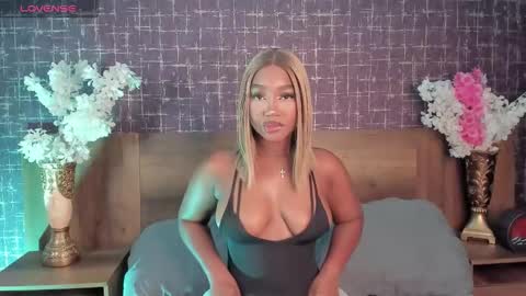 Alison Moon  online show from 27, 11, 2025