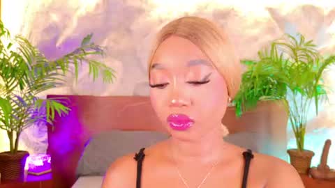 Snapshot of alisoon_moon chatting on 2, 7, 2026 Alison Moon online show from 2, 7, 2026
