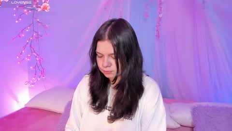 Mia online show from 7, 7, 2026