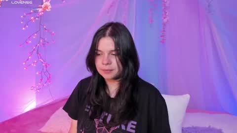 Mia online show from 8, 7, 2026