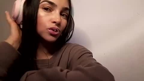 Alisson369  online show from 19, 2, 2025