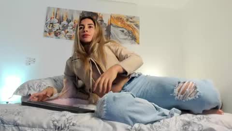 Snapshot of alissonroyce chatting on 18, 10, 2025 Goddess online show from 18, 10, 2025