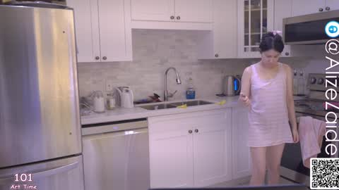 Alize Zaide online show from 21, 1, 2025