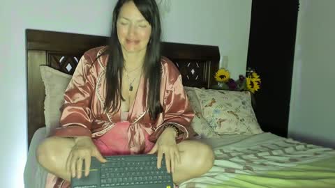 Andrea..... online show from 7, 2, 2025