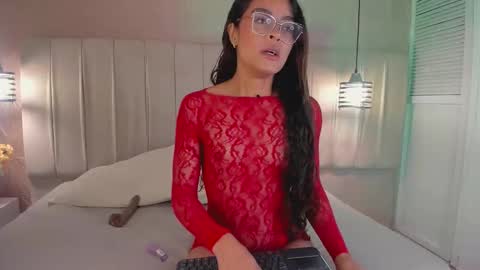 alizza_ online show from 9, 9, 2025