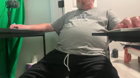 Allergictolove online show from 9, 1, 2025