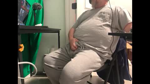 Allergictolove online show from 23, 2, 2025