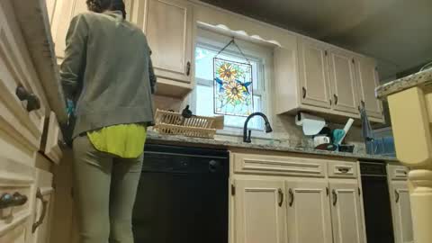 Snapshot of allgood4u chatting on 18, 3, 2026 wishlist on bio online show from 18, 3, 2026