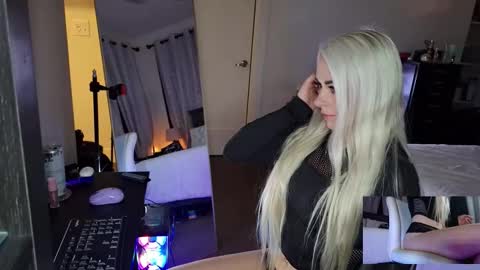 Allie Fyre online show from 22, 10, 2025