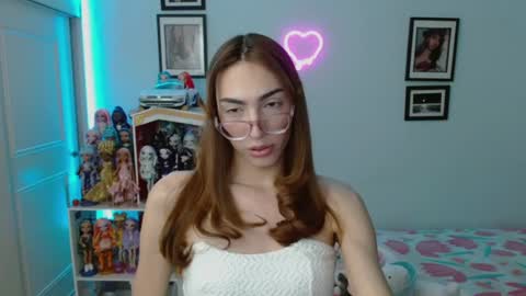 Snapshot of allisonblossom chatting on 3, 2, 2025 online show from 3, 2, 2025