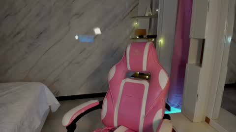 Allison Palmer online show from 2, 3, 2025