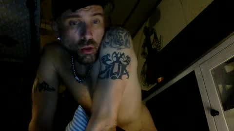 Snapshot of allitrunnin chatting on 29, 9, 2025 allitrunnin online show from 29, 9, 2025