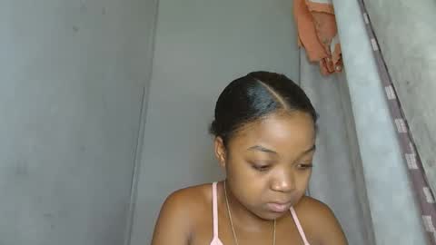 allizida01 online show from 22, 12, 2025