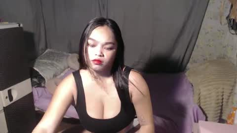 Snapshot of alluring_bobbies chatting on 5, 1, 2025 dhiharu online show from 5, 1, 2025