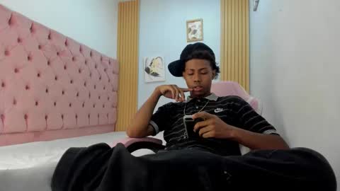 alluringangel01 online show from 21, 11, 2025