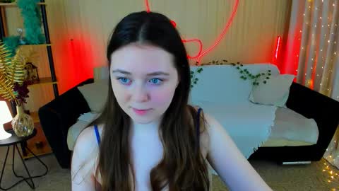 alluringeyess online show from 1, 2, 2026