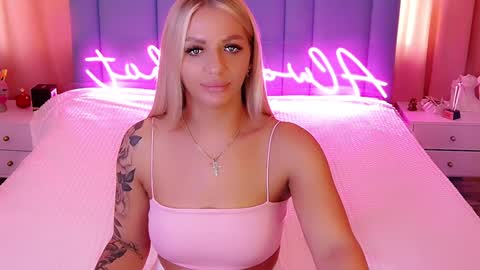 AlwaysHot online show from 15, 12, 2024