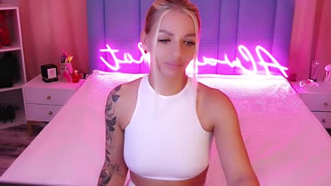 AlwaysHot online show from 29, 1, 2025