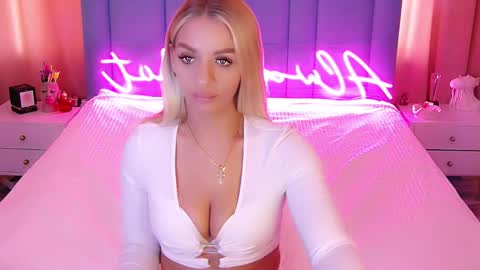 AlwaysHot online show from 7, 3, 2025