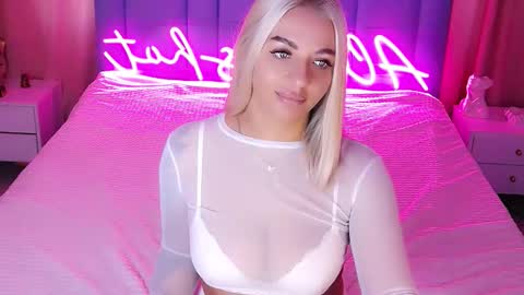 AlwaysHot online show from 18, 9, 2025