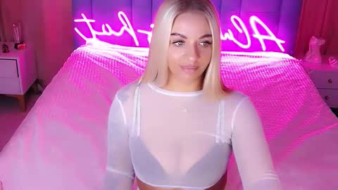 AlwaysHot online show from 12, 11, 2025