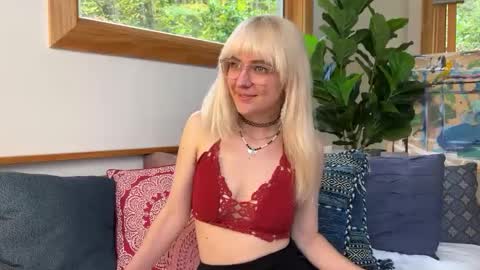 Ally Elliot online show from 13, 10, 2025