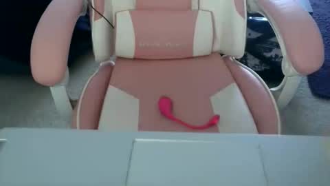 Ally Girl In Her Ally World online show from 9, 4, 2026